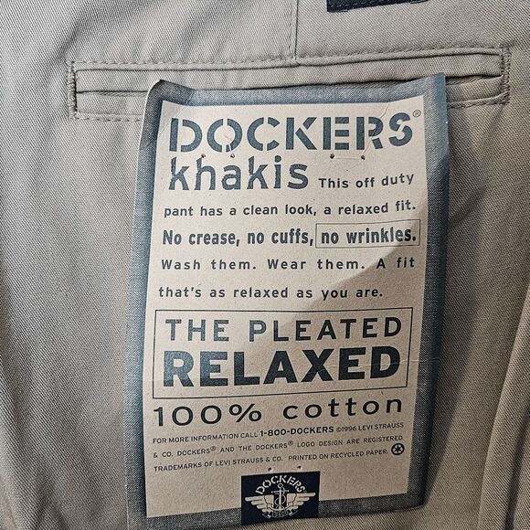 Dockers Khakis Pleated Relaxed Pants NWT Mens Tan Size 36 × 30 - Picture 3 of 6